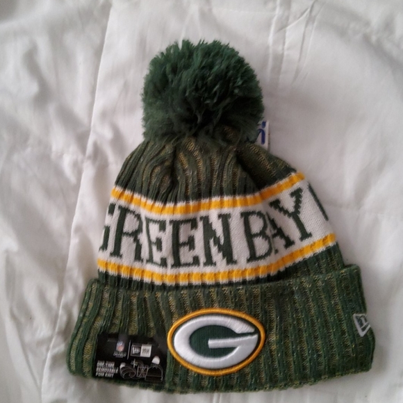 NFL Accessories - (NWT) Unisex Green Bay Packers Beanie